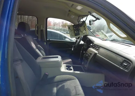 2014 Chevrolet Tahoe Commercial Fleet z USA, uszkodzony, nr VIN 1GNLC2E08ER228184